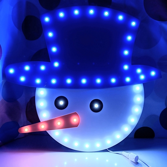 Festive LED Snowman Light with Blue Hat - Picture 4 of 6